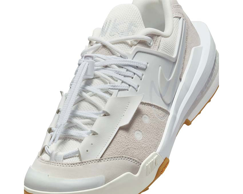 Nike Zegamadome x Sacai HQ8618-100 