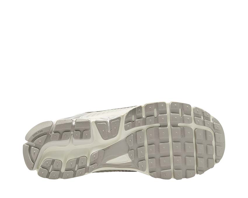  Nike Zoom Vomero 5 Sail / Metallic Silver - Vast Grey FB9149-103
