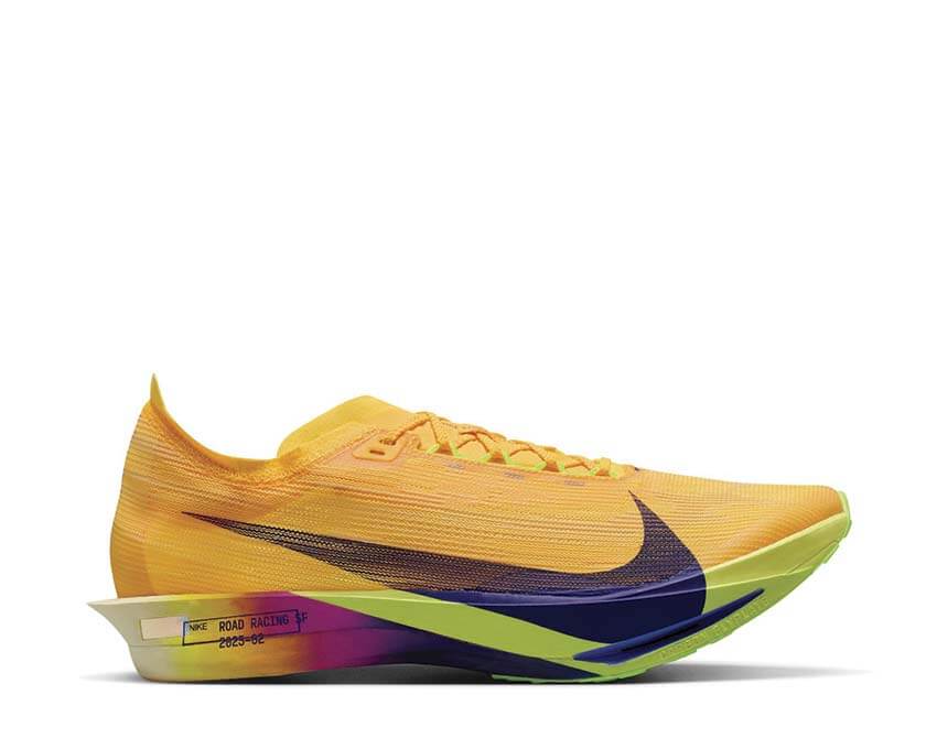  Nike Zoomx Streakfly 2 HF6416-800