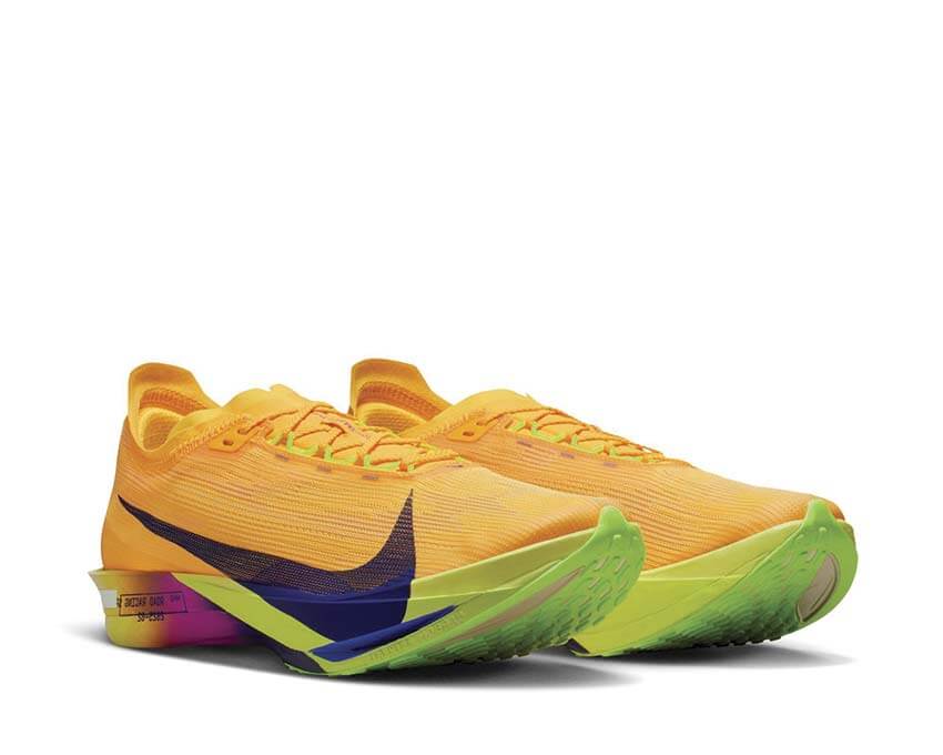  Nike Zoomx Streakfly 2 HF6416-800
