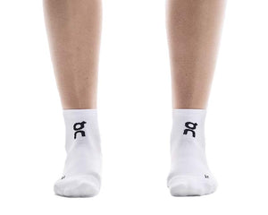 ON Core Run Sock Mid 2P White 2UF10070069