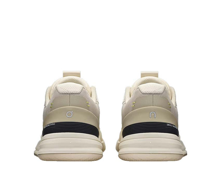 ON The Roger Pro W Sand / Ivory 4897664