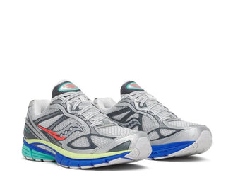 Saucony ProGrid Guide 7 "Silver" - vue trois-quarts