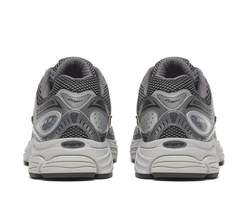 Saucony Progrid Omni 9 "Carbon"