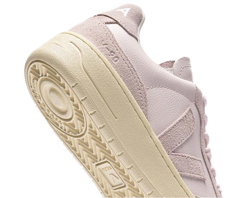 VEJA V 90 Sneakers - Veja - Leather - Pink Buy Veja V-90 VEJA V 90 Sneakers - Veja - Leather - Pink Buy Veja V-90