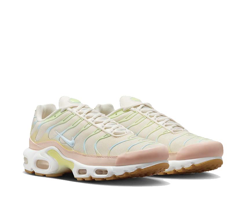 Nike Air Max Plus W "Crimson Tint"