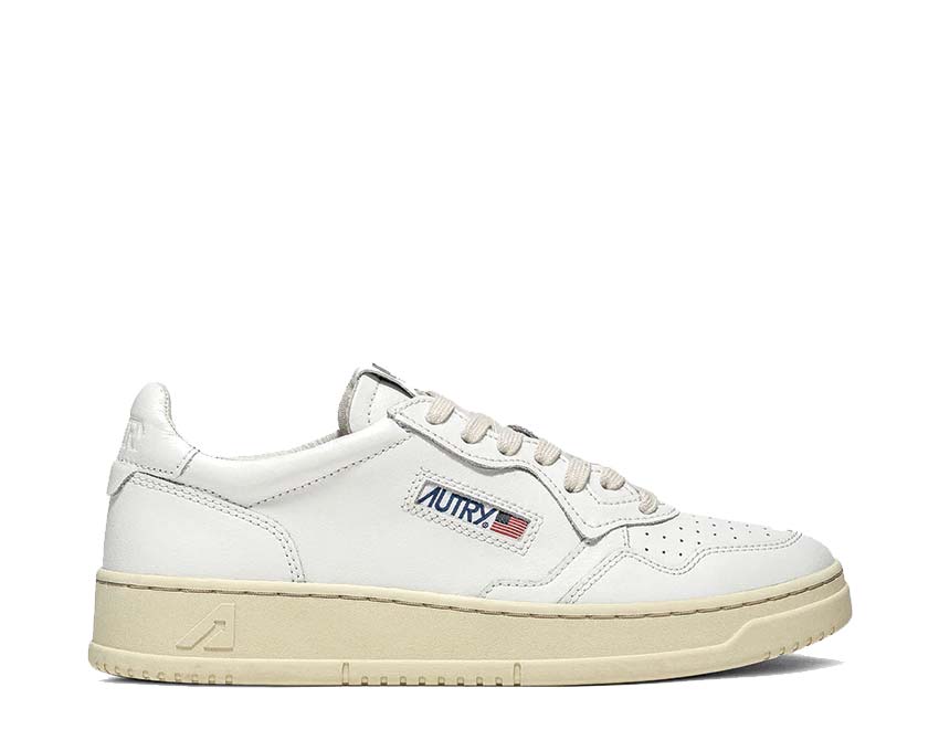 SSENSE's Exclusive Nike Leather Court Blanc Is the Perfect Minimalist White Sneaker for Spring Leat / White AULMLL15