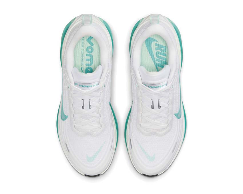 Nike Vomero Plus "Bleached Turquoise"