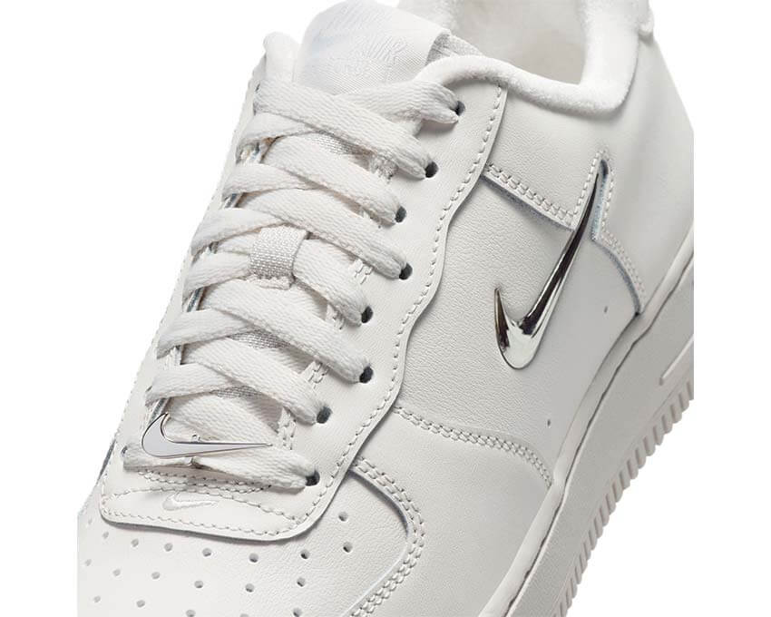 Nike Air Force 1 '07