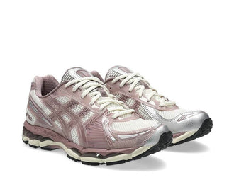 Asics x Kith Gel Kayano 12.1 Quartz vue latérale — collaboration exclusive Kith x Asics