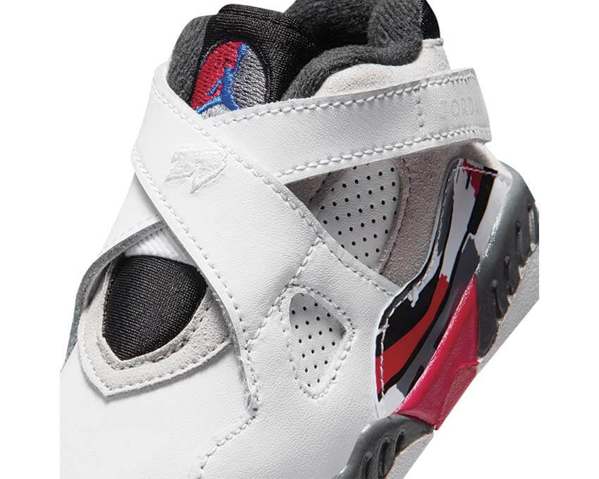 Air Jordan 8 Retro TD "Bugs Bunny"