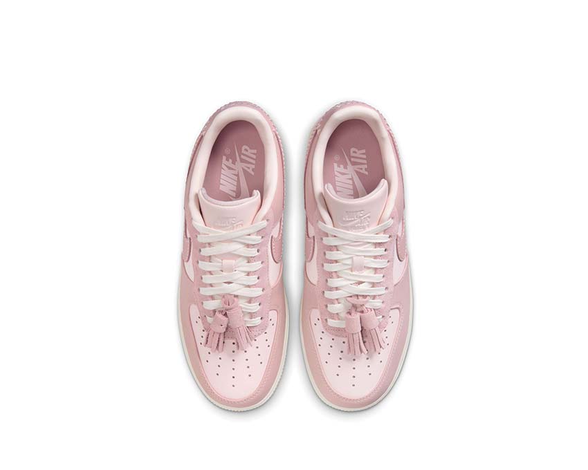 Nike Air Force 1 '07 W "Pink Oxford"