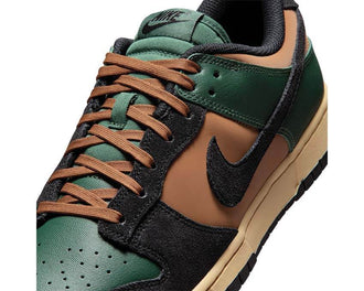 Nike Dunk Low Retro Fir/Black vue latérale — semelle caoutchouc pivot