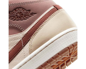 Air Jordan 1 Mid SE W Barely Orange vista laterale — sneakers donna retro basketball iconic