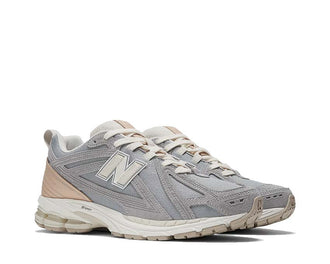 vista laterale — New Balance 1906 grigio beige mesh scamosciato tomaia
