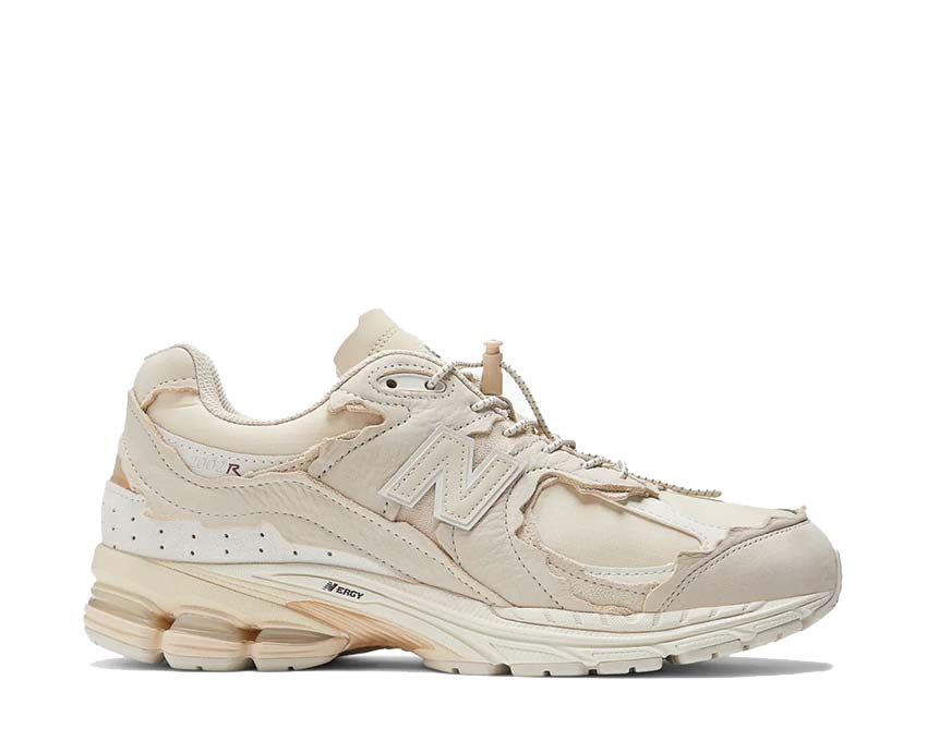 New Balance 2002R Sandstone M2002RDQ