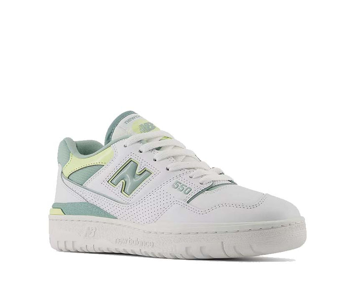 The New Balance 770 is an excellent choice for those who are after W