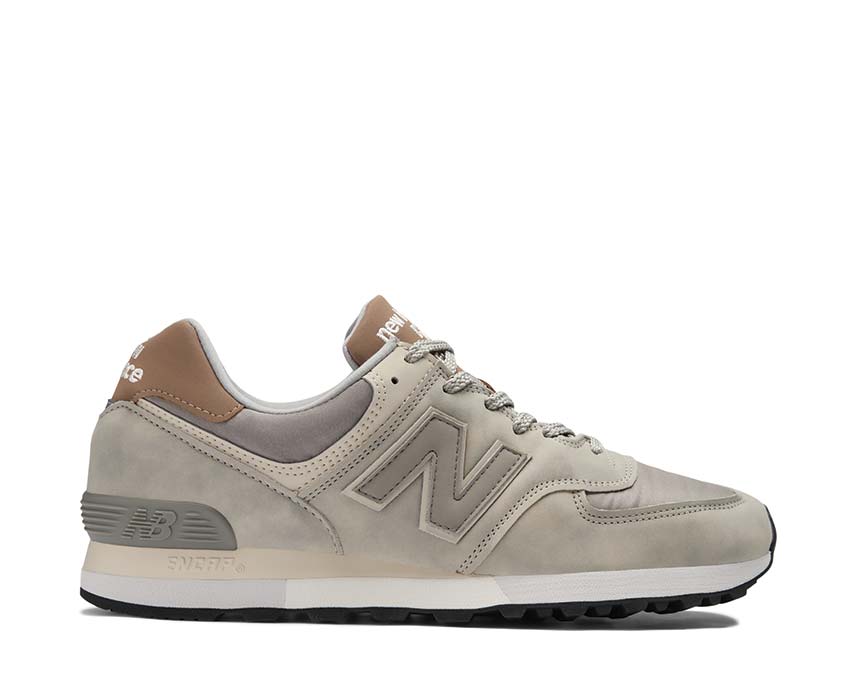 The New Balance T-HOUSE Rethinks Tokyo Retail Moonstruck OU576GT