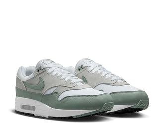 Nike Air Max 1 SC Mica Green White vista lateral — mesh y cuero