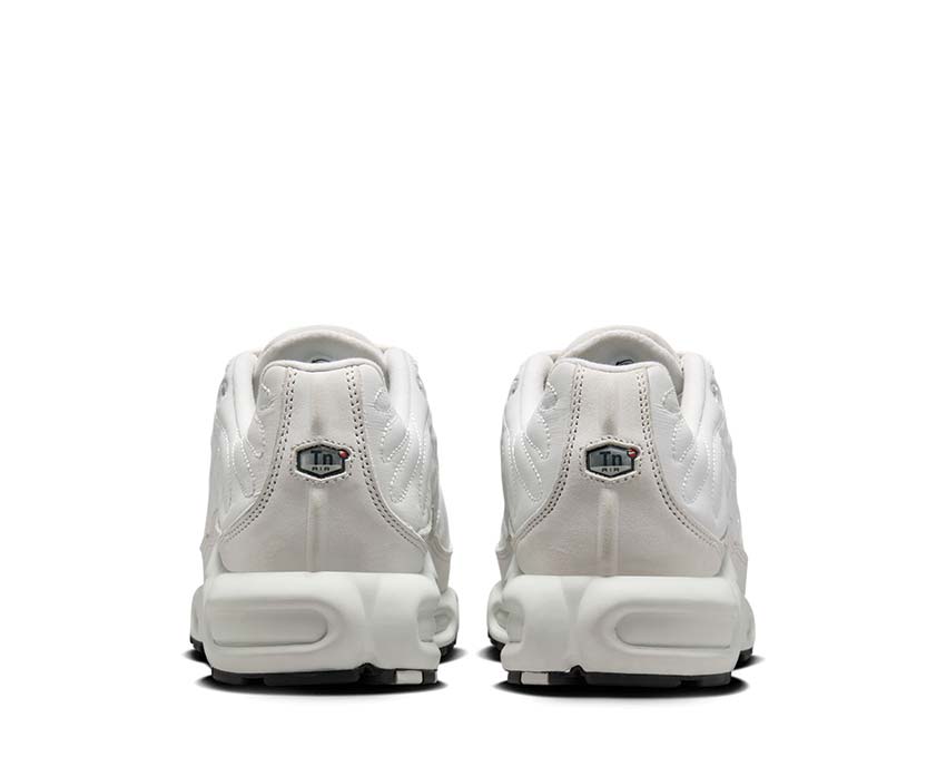 Nike air max heels uk best sale