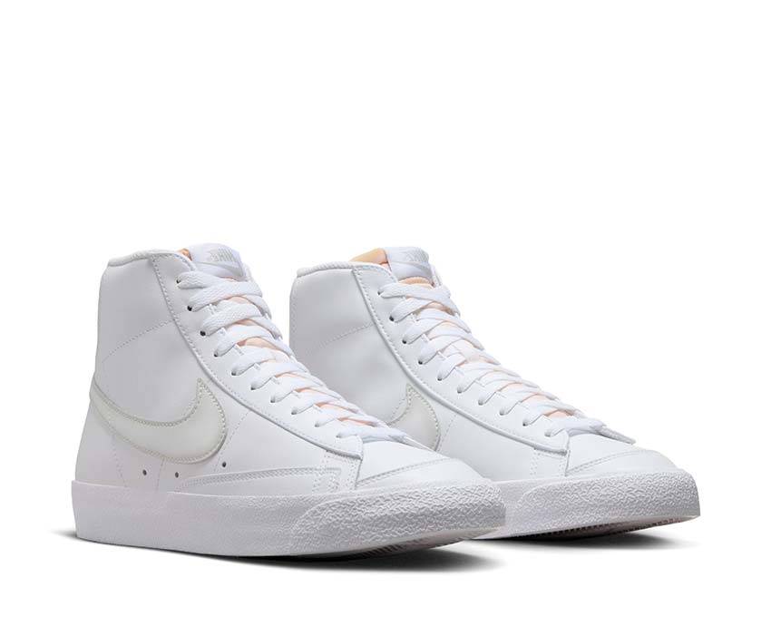 Nike Blazer Mid '77 Vntg NAS White / Photon Dust - White FD6924-100