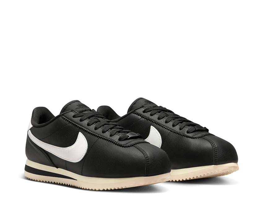 Black nike cortez clearance junior