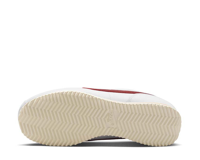 nike roshe cortez gold