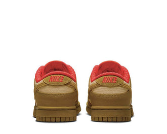 Nike Dunk Low W Sesame Bronzine vue latérale — cuir Sesame Picante Red
