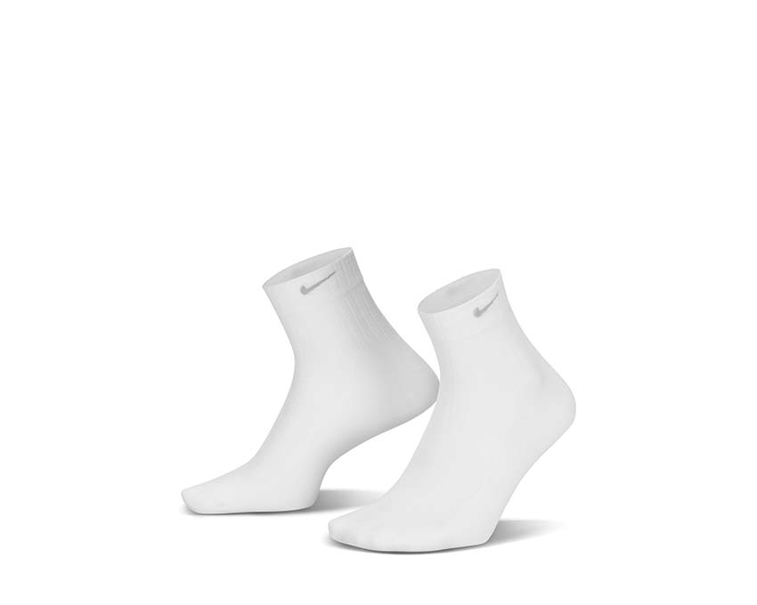 Nike Sheer Ankle White FJ2239-100