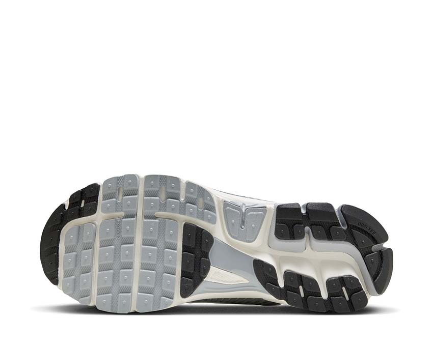 Nike Zoom Vomero 5 Pure Platinum / Metallic SIlver FD9919-001