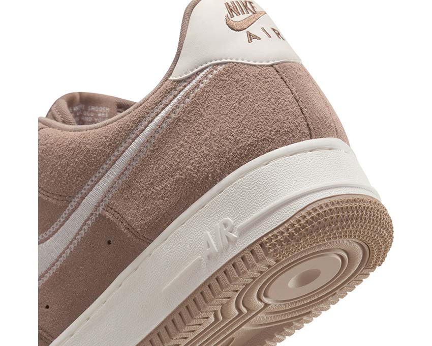 Nike Air Force 1 '07 LV8 