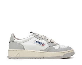 Autry Medalist Low Leat Vapor — unisex sneaker in nude leather minimalist