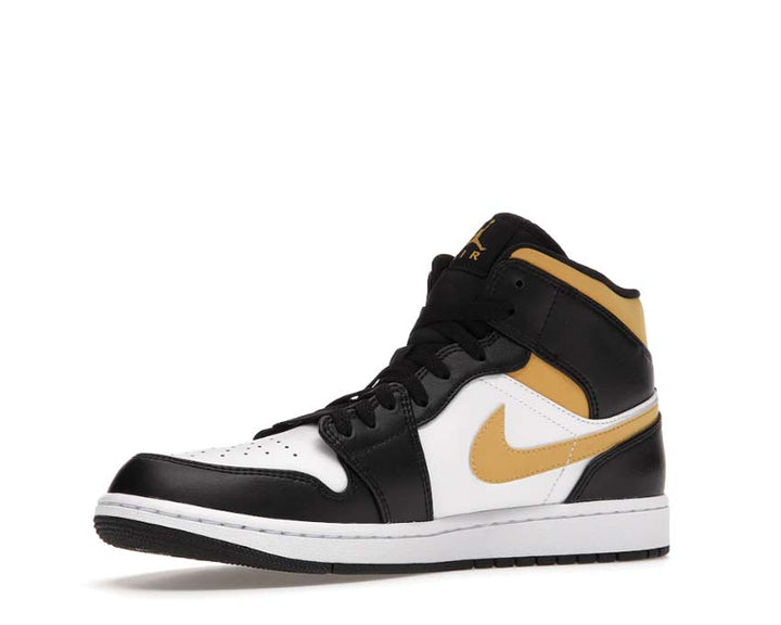 has birthday looks for us and the Jordan Brand is of course also back White / Black - Pollen 554724-177