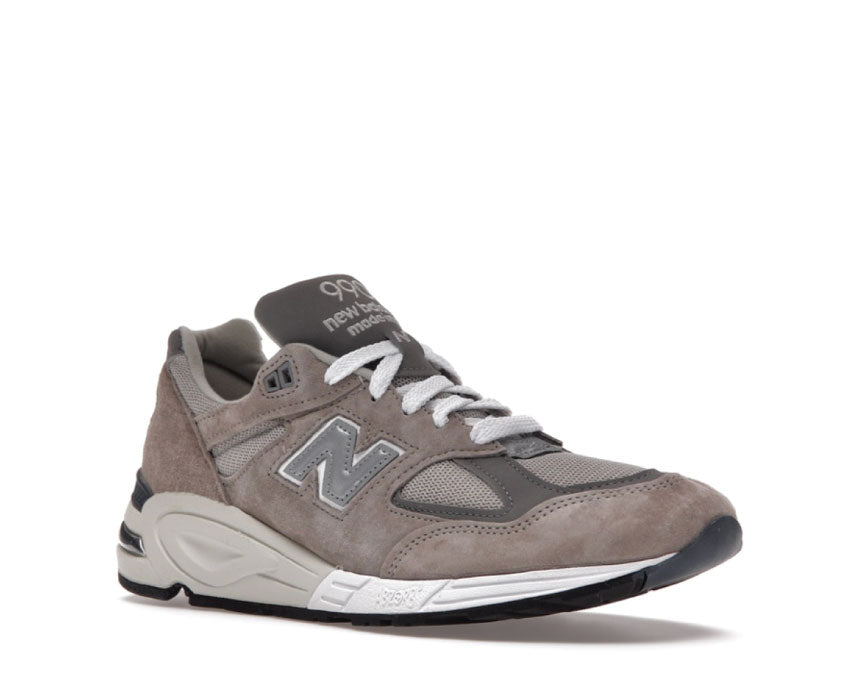 New Balance 990 V2