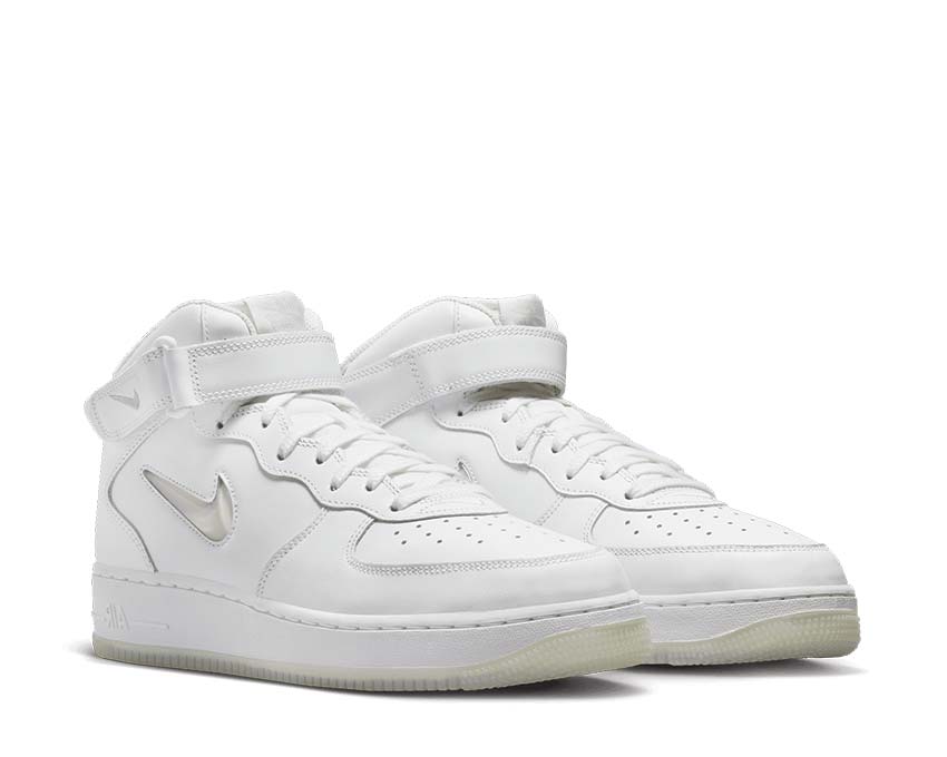 Nike Air Force 1 Mid '07 Summit White / Light Bone DZ2672-101