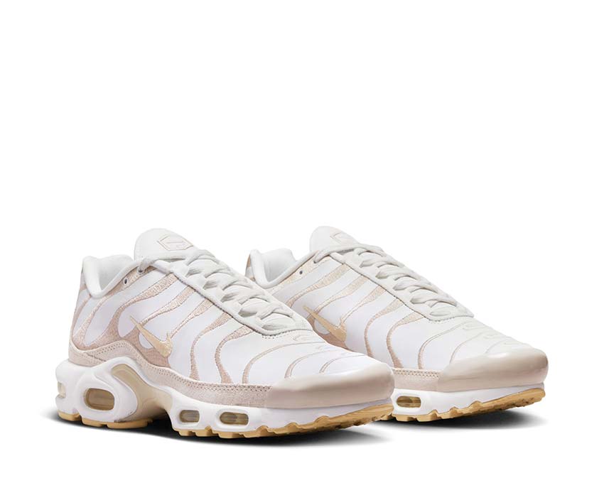 Nike Air Max Plus PRM Summit White / Pale Vanilla - Sanddrift -Sail DZ2832-101