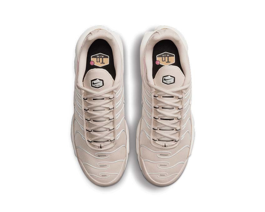 nude air max plus