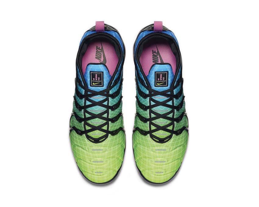 nike air vapormax plus aurora