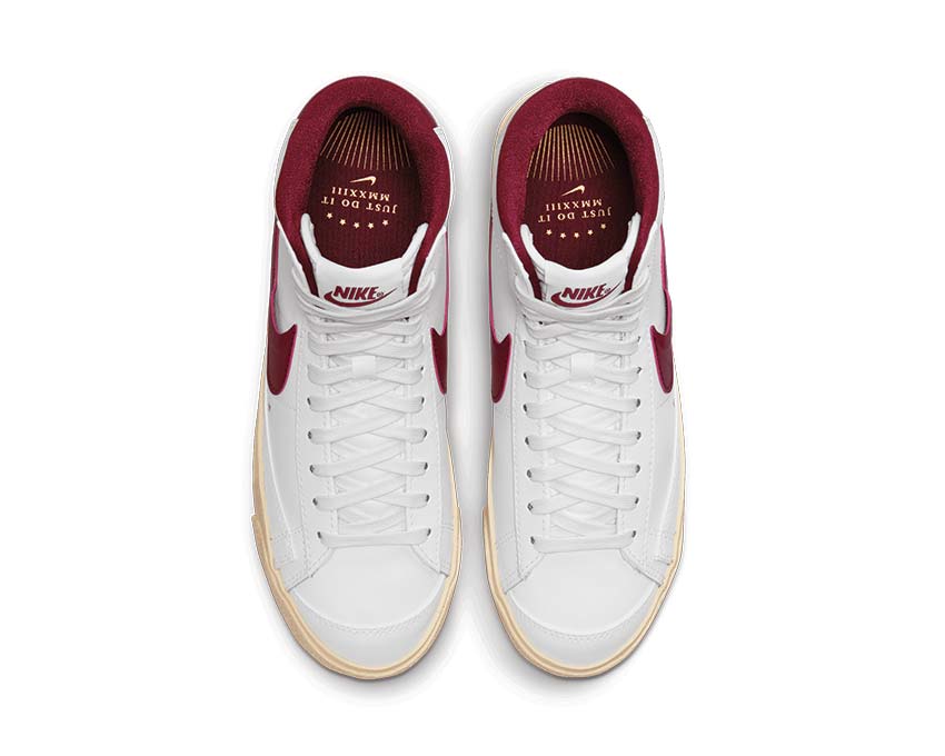Nike Blazer Low '77 SE Summit White / Team Red -  Muslin - Metallic Gold Star DV7003-100