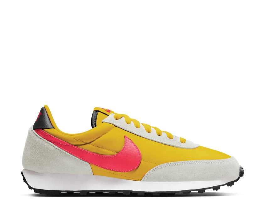 Nike Daybreak Dark Sulfur / Flash Crimson - Summit White CK2351-701