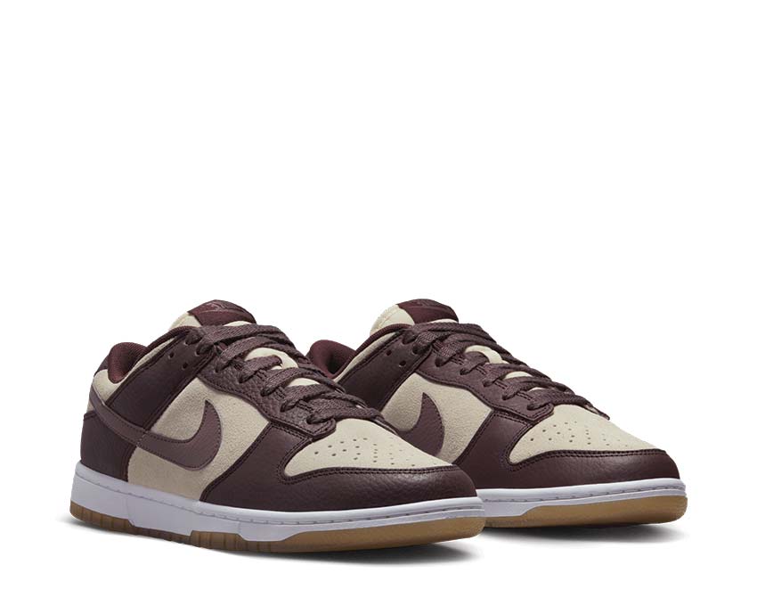 Nike Dunk Low W Coconut Milk / Plum Eclipse - Earth FJ4734-100