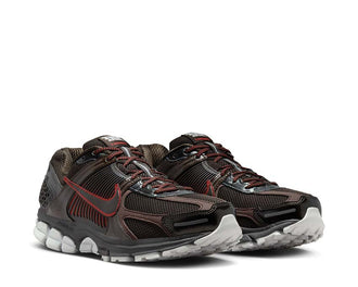 Nike Zoom Vomero 5 Velvet Brown Game Royal vista lateral — mesh técnico